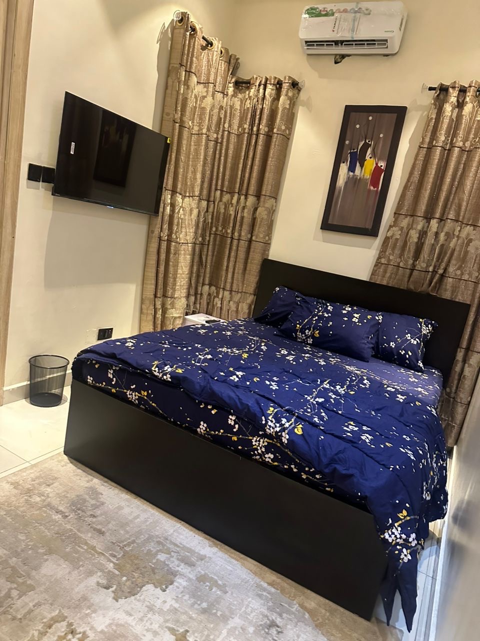 Our 2-bedroom shortlet is perfectly located near the Lekki Conservation Center, photo 5