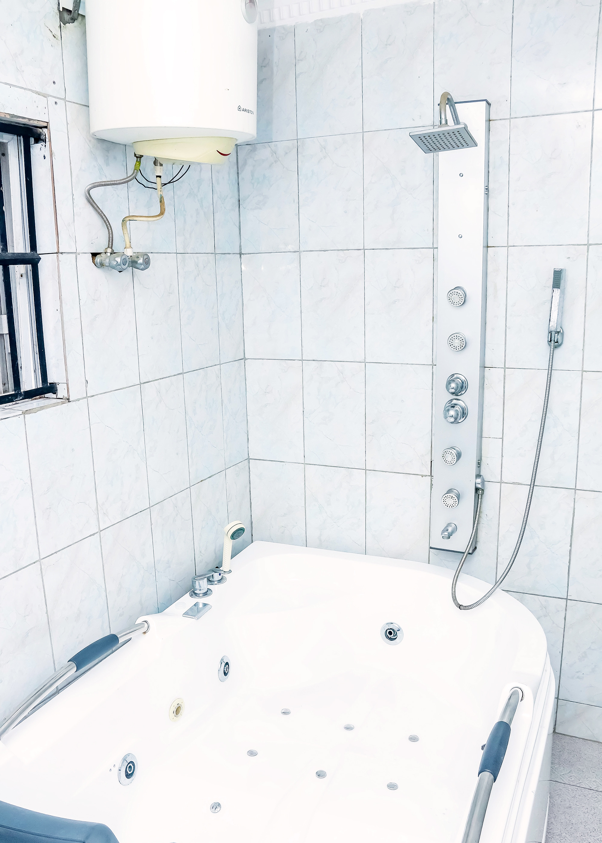 Spacious 3-Bedroom Duplex in Lagos photo 7