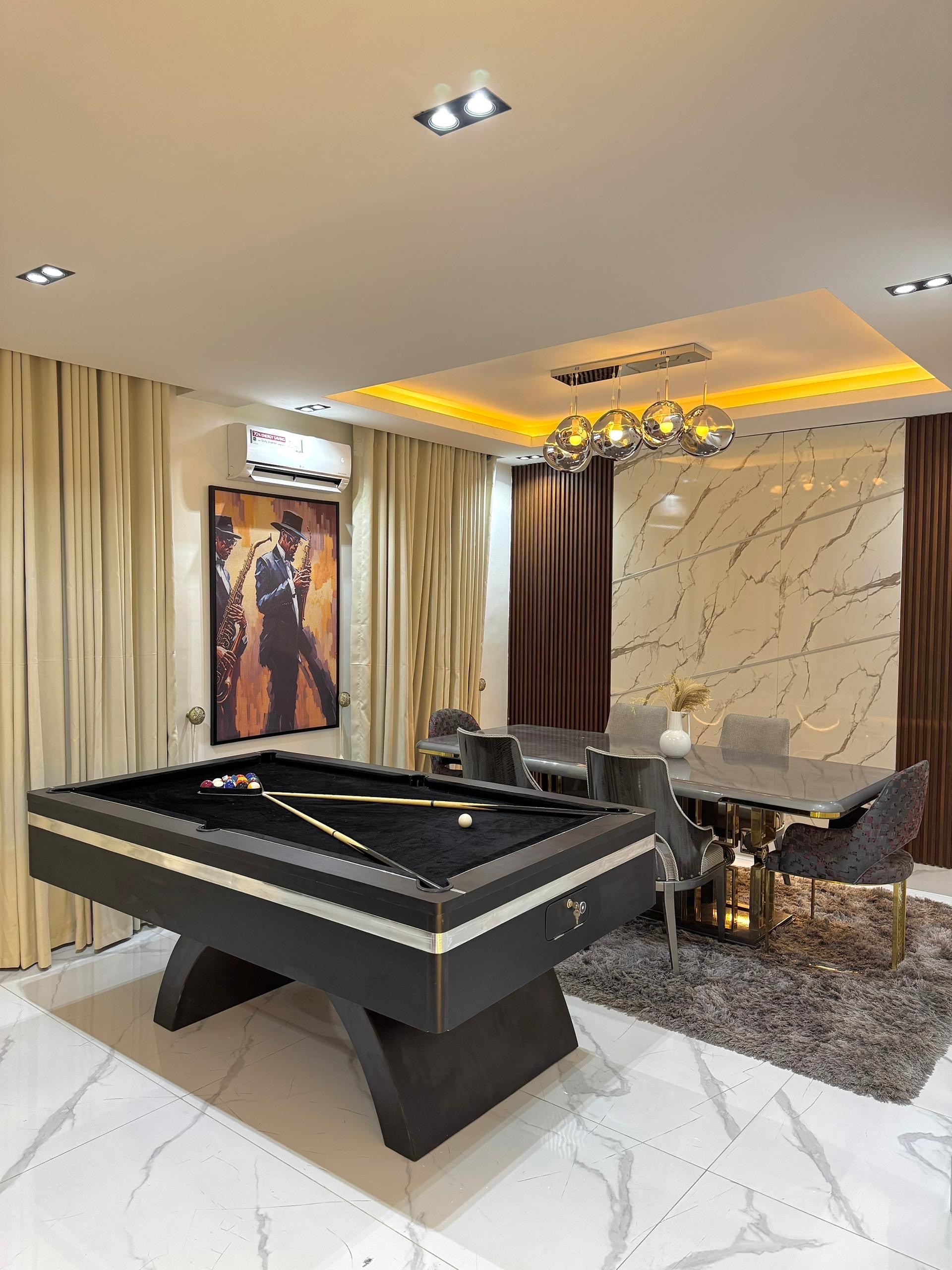LUXE 6-BEDROOM DUPLEX APARTMENT photo 12