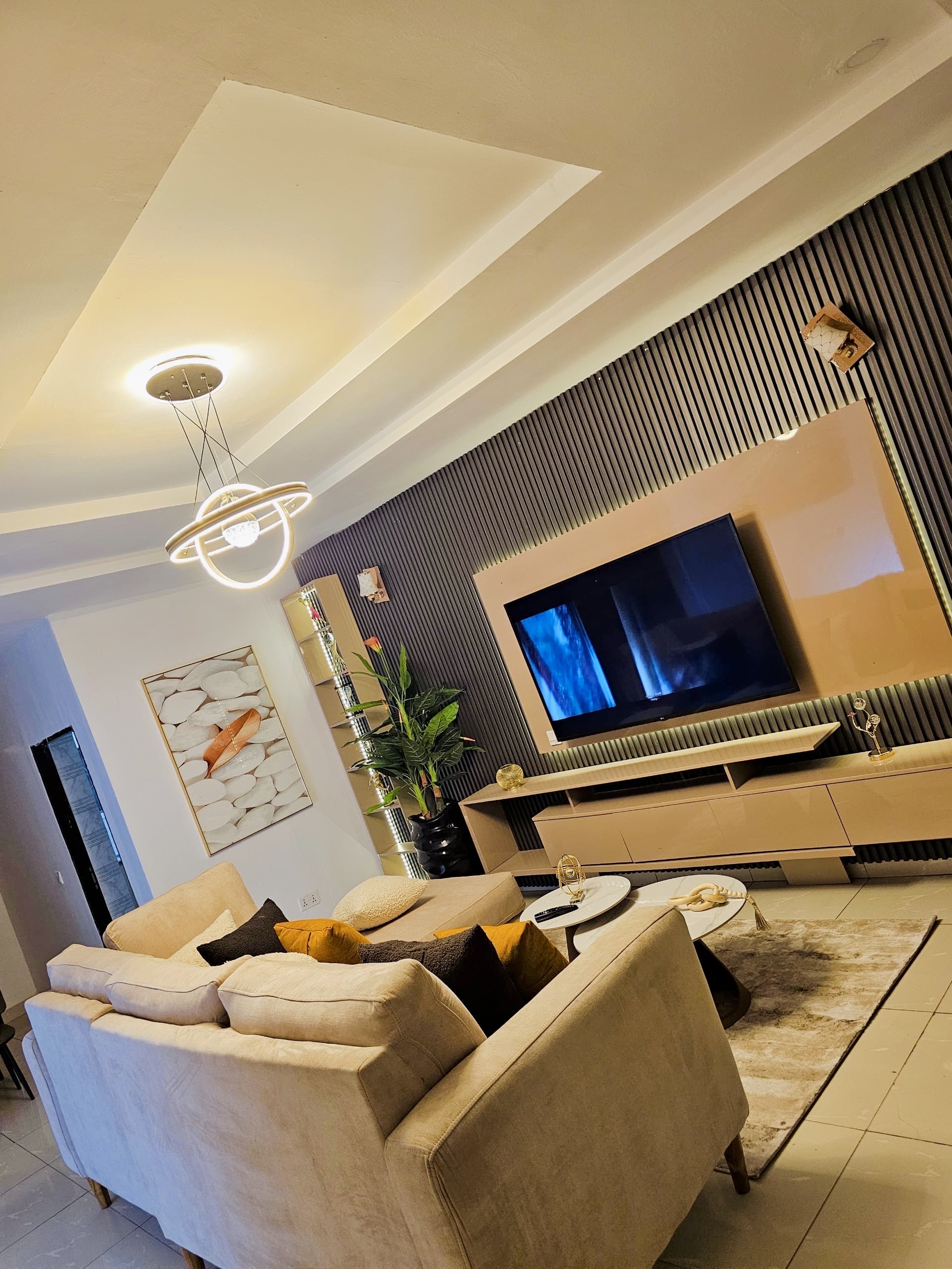 Kuk luxury homes