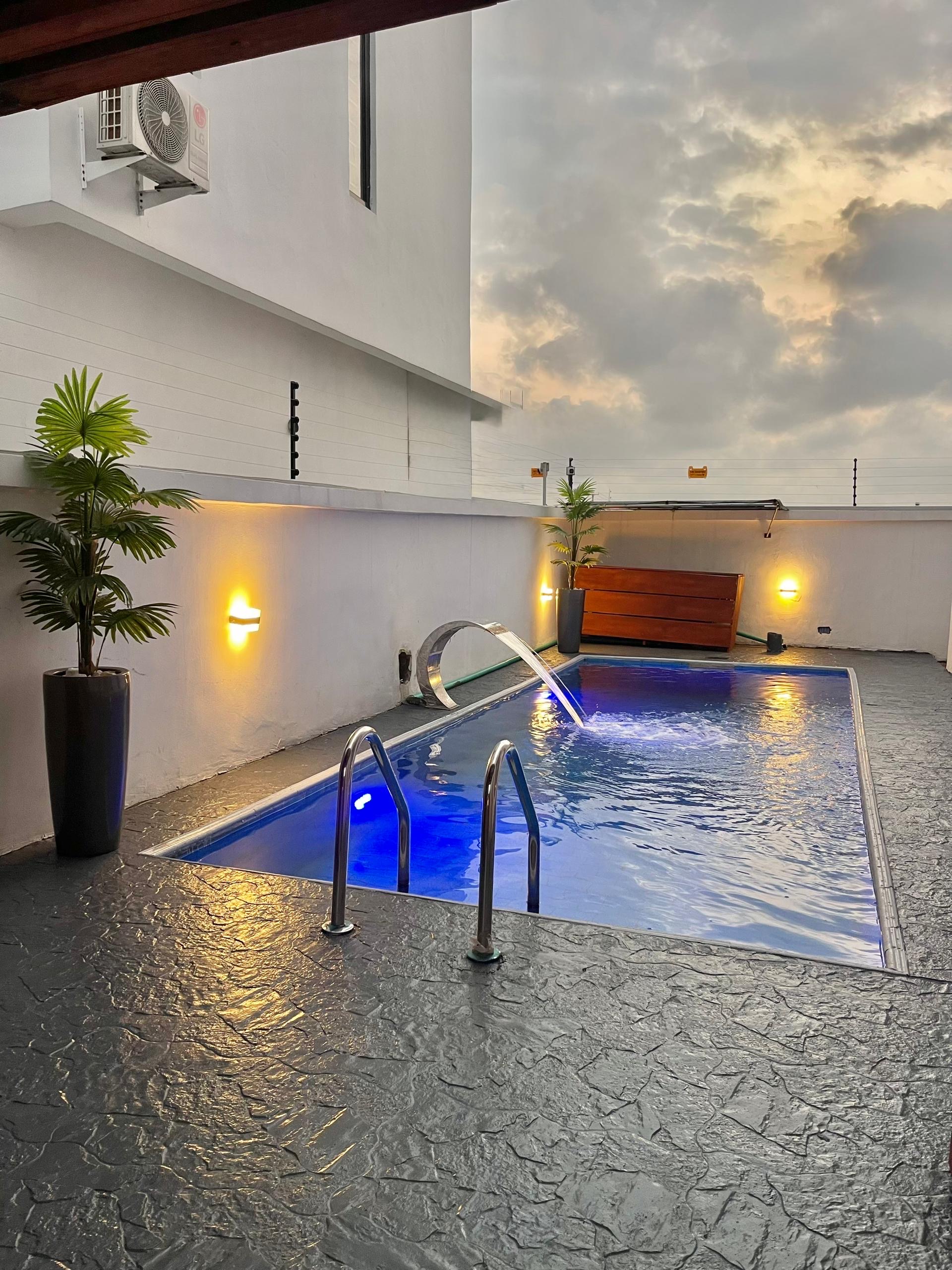 LUXE 6-BEDROOM DUPLEX APARTMENT photo 17