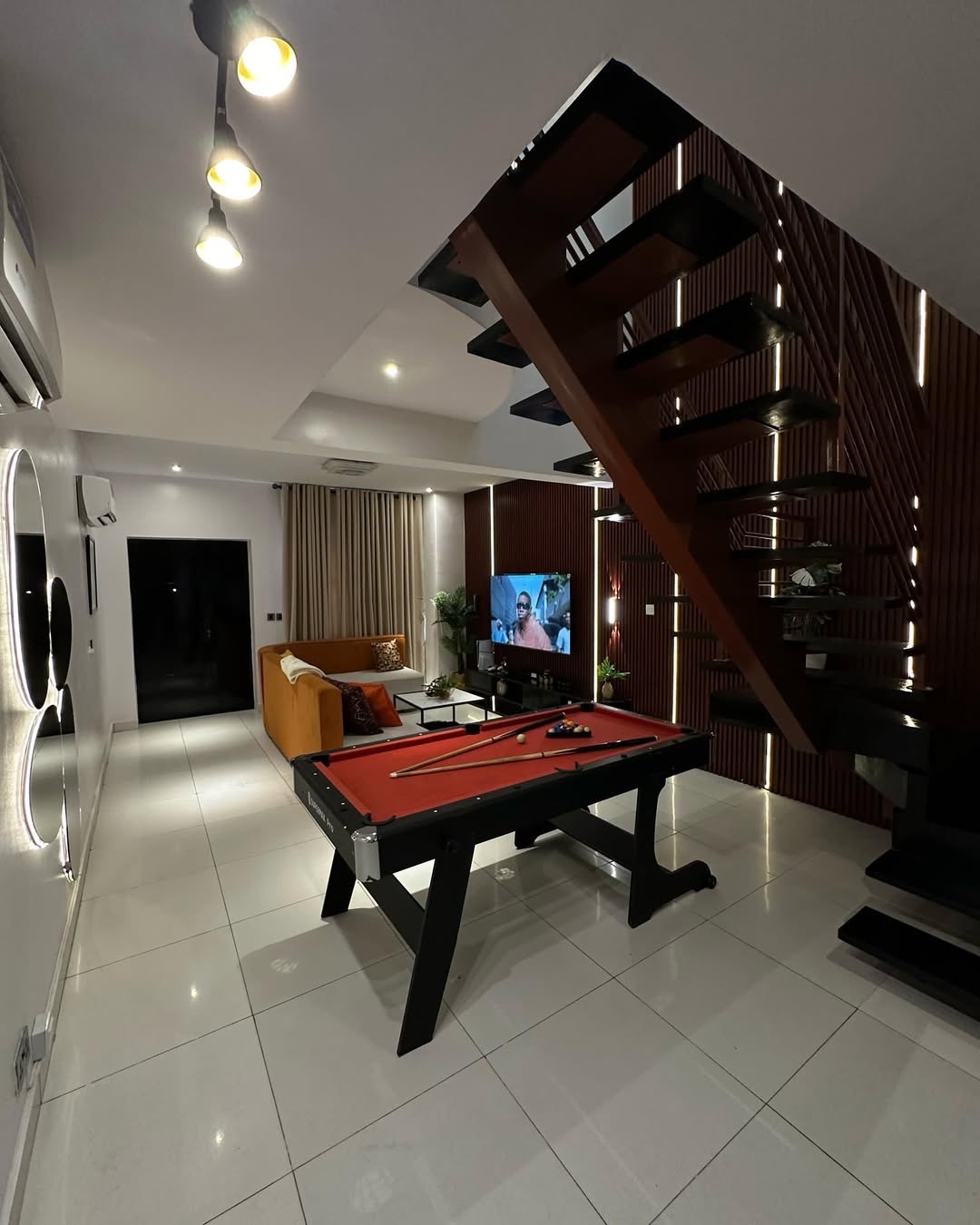 Santa Maria. My *Luxury 2 bedroom Maisonette* with ps5, swimming pool, gym,snooker board, table tennis is available for bookings photo 6