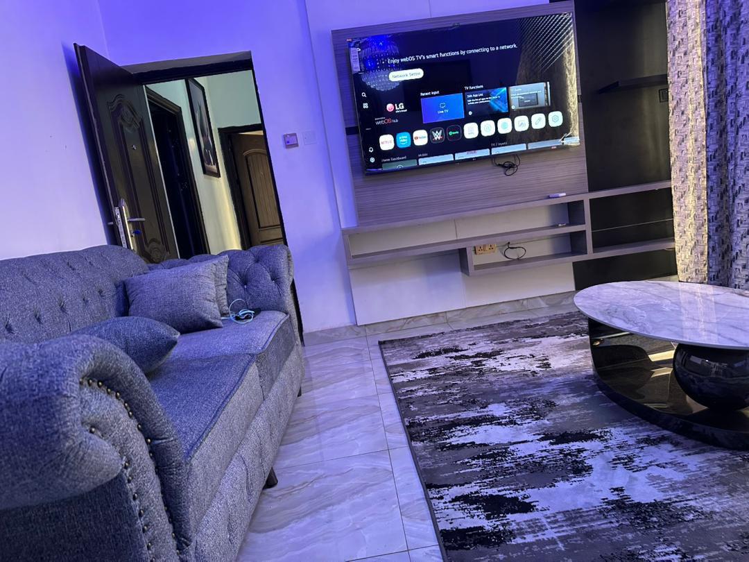 3-BEDROOM APARTMENT FOR SHORT LET