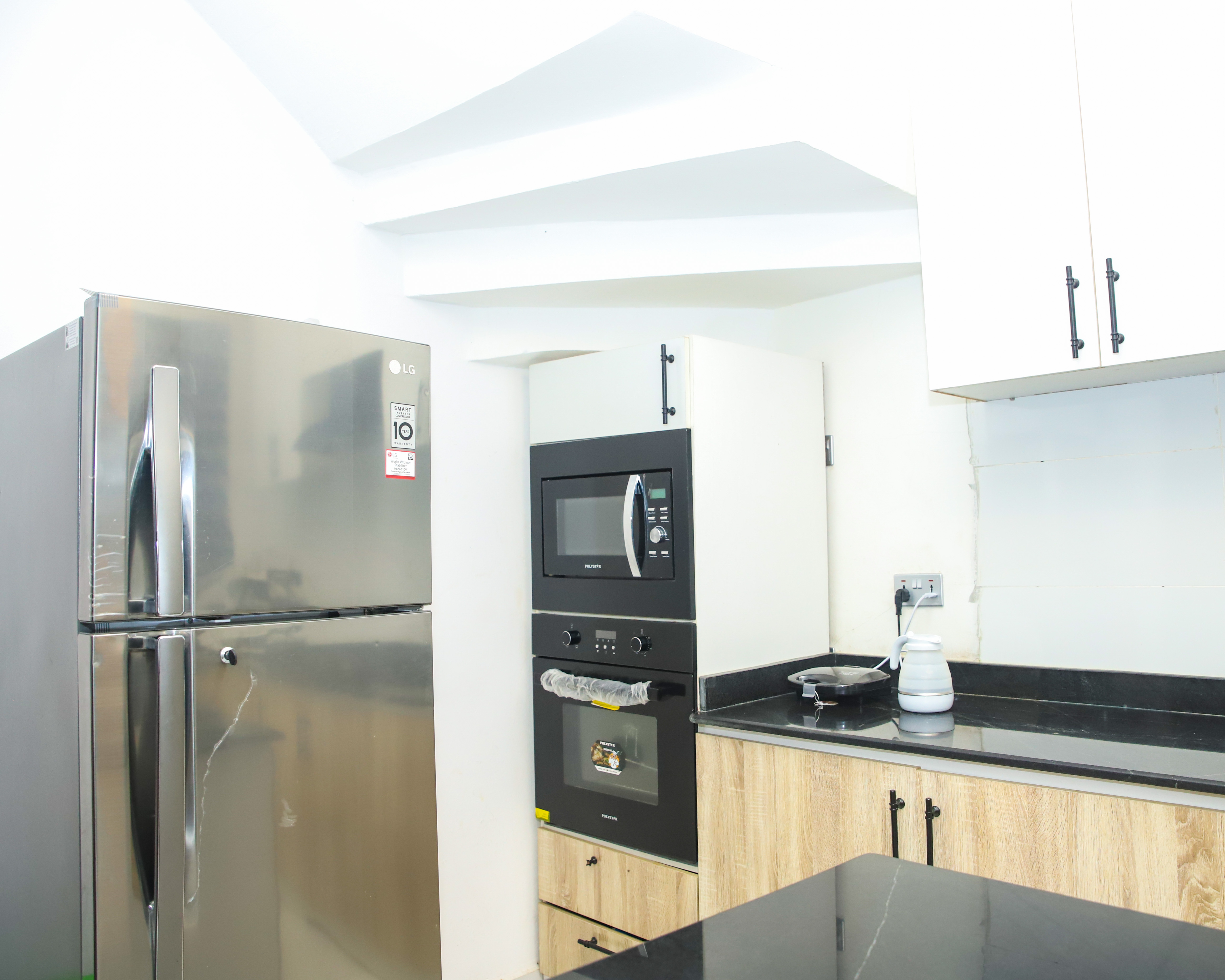 Luxury 4-Bedroom Duplex - Your Perfect Home Away From Home photo 16
