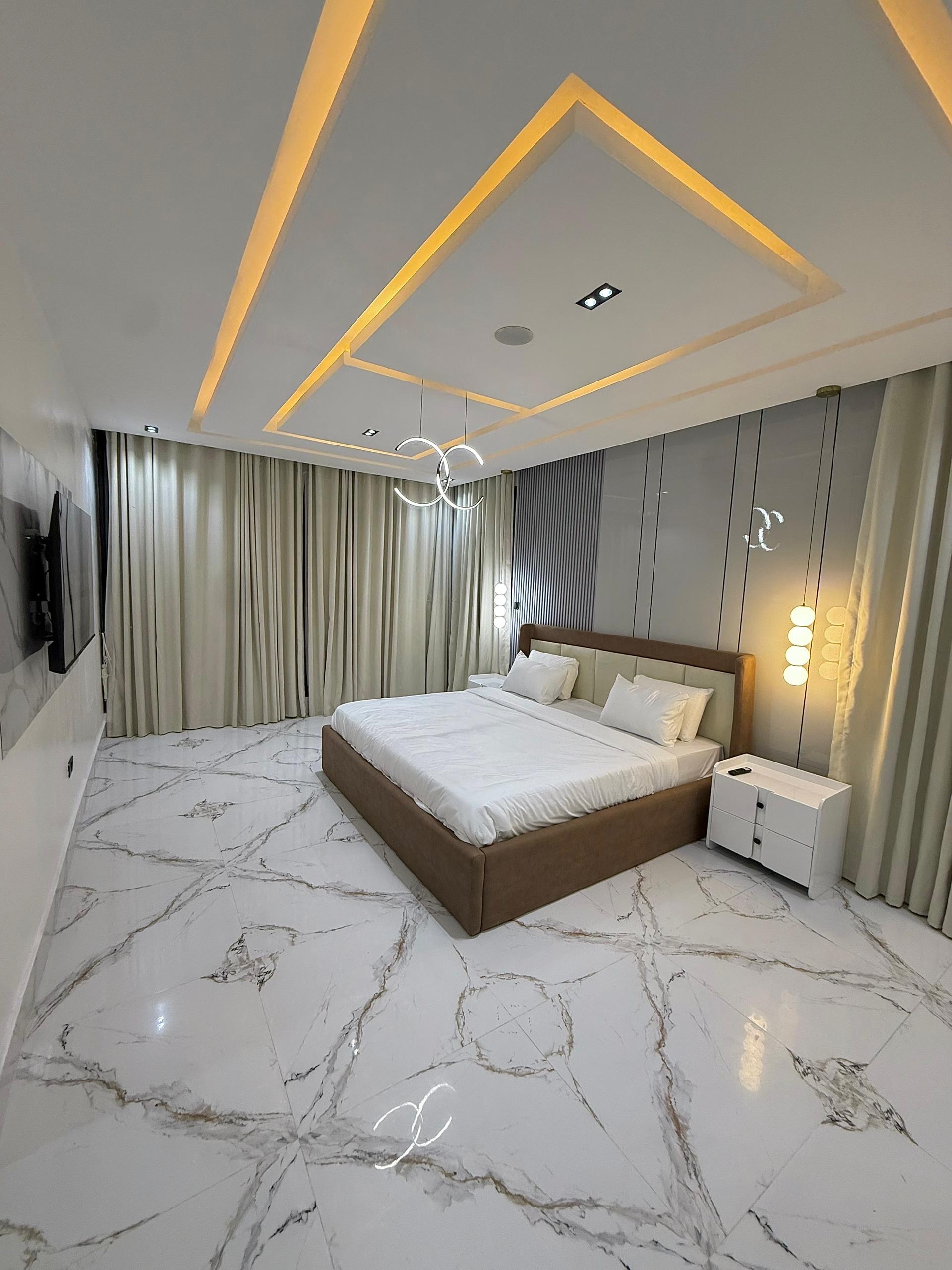 LUXE 6-BEDROOM DUPLEX APARTMENT photo 6