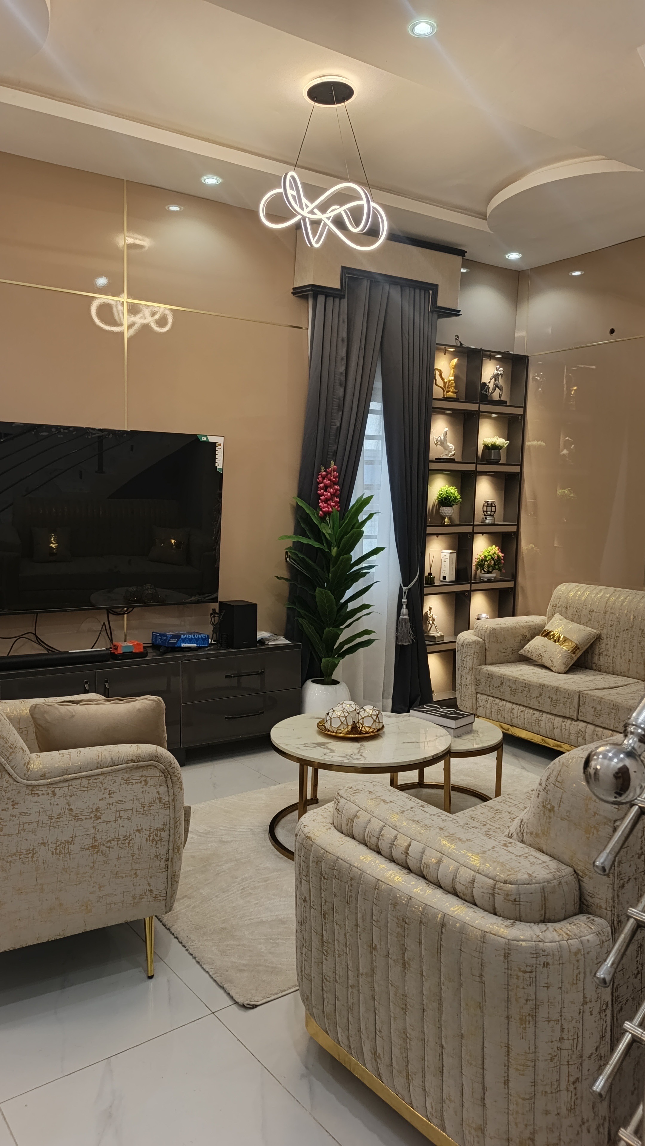 Royal Nest Apartment